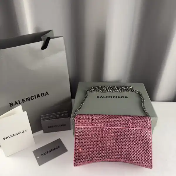 Where to buy Cheap BALENCIAGA HOURGLASS WALLET ON CHAIN 0122