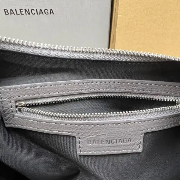 Best Price Cheap BALENCIAGA WOMEN'S LE CAGOLE SMALL SHOULDER BAG 0122