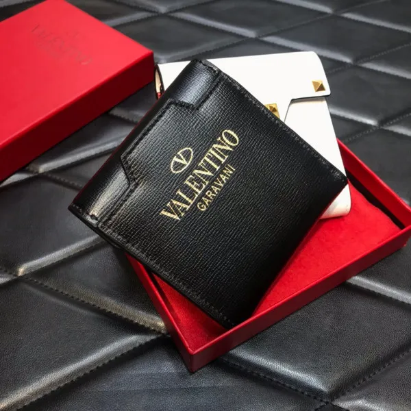 How to buy Cheap VALENTINO ROCKSTUD WALLET 0121