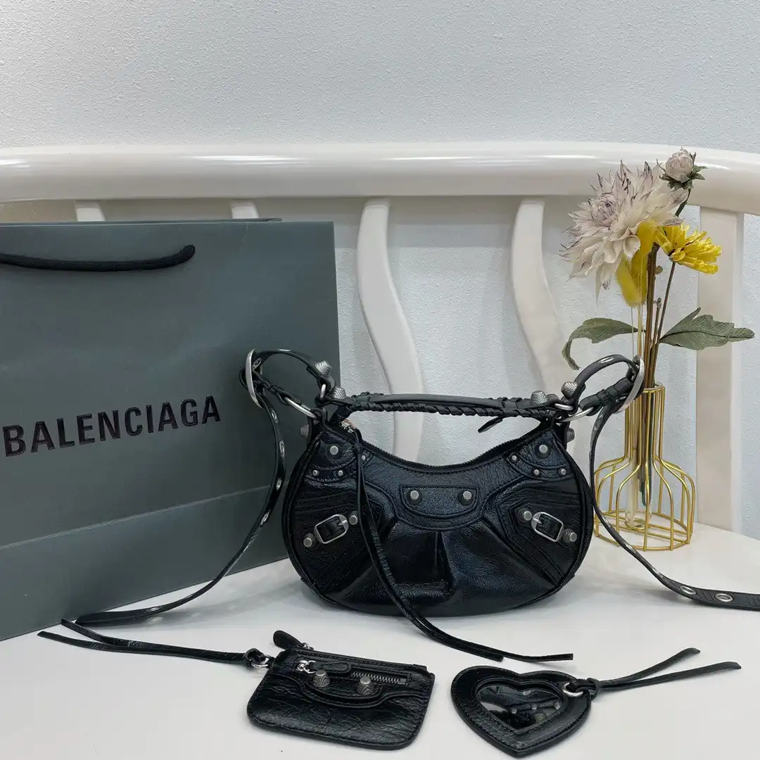 Affordable Cheap BALENCIAGA WOMEN'S LE CAGOLE XS SHOULDER BAG 0122