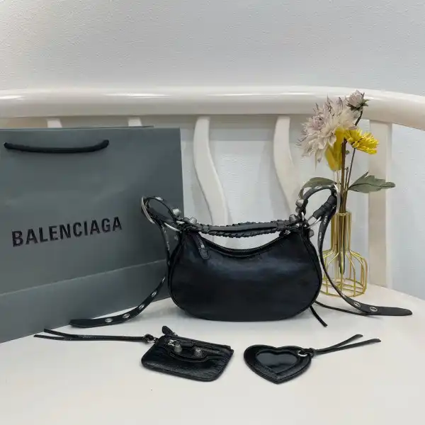 Affordable Cheap BALENCIAGA WOMEN'S LE CAGOLE XS SHOULDER BAG 0122