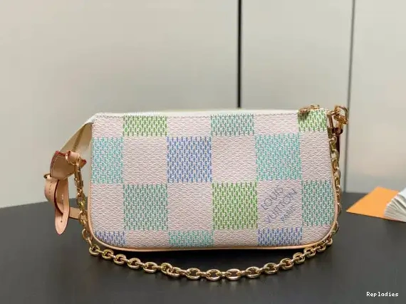 How to buy Cheap LOUIS Accessoires-23.5*13.5*4CM Pochette VUITTON 0221