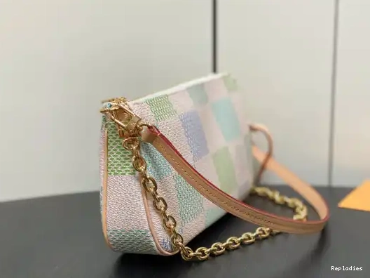 How to buy Cheap LOUIS Accessoires-23.5*13.5*4CM Pochette VUITTON 0221