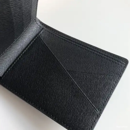 Affordable Cheap MULTIPLE WALLET LOUIS VUITTON 0211