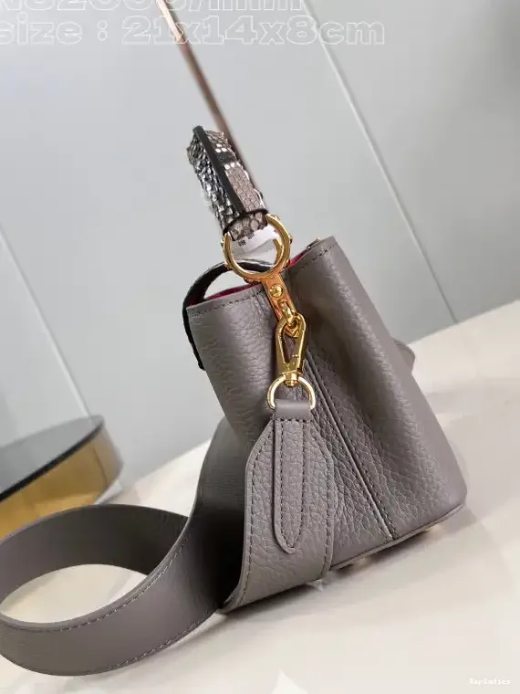 Where to buy Cheap VUITTON MINI-21*14*8CM CAPUCINES LOUIS 0207