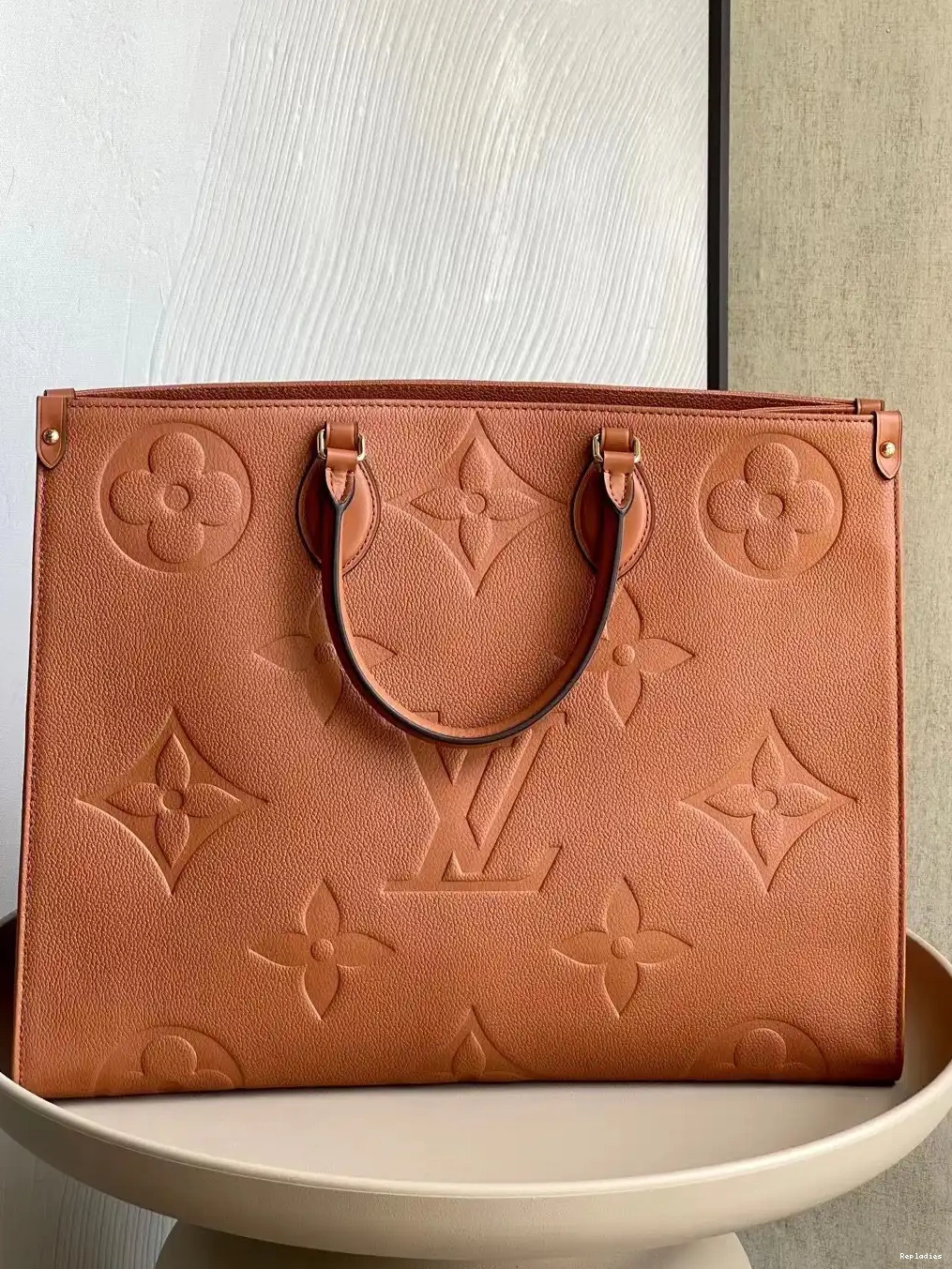 Where to buy Cheap LOUIS ONTHEGO GM VUITTON 0221