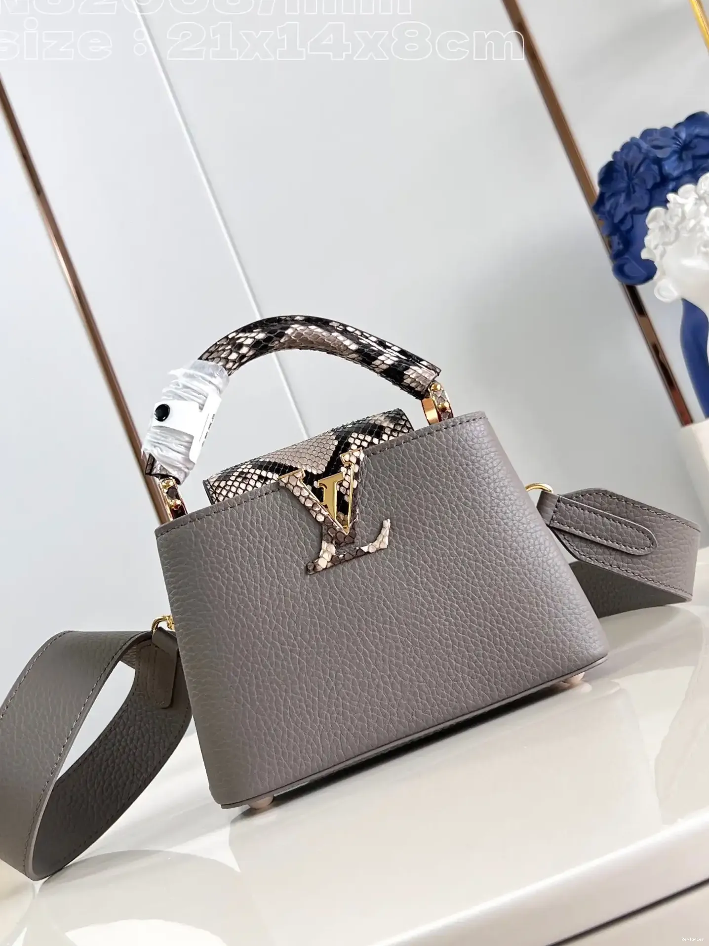 Where to buy Cheap VUITTON MINI-21*14*8CM CAPUCINES LOUIS 0207