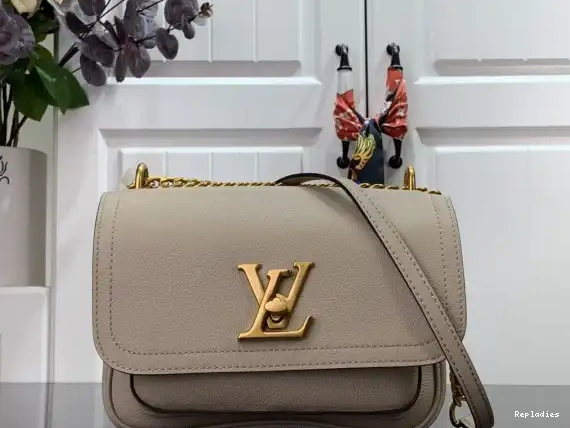 How to buy Cheap PM LOUIS LOCKME CHAIN VUITTON 0225