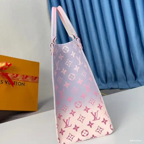 Where to buy Cheap LOUIS VUITTON ONTHEGO MM 0225