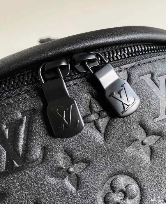 How to buy Cheap VUITTON BUMBAG DISCOVERY LOUIS 0222