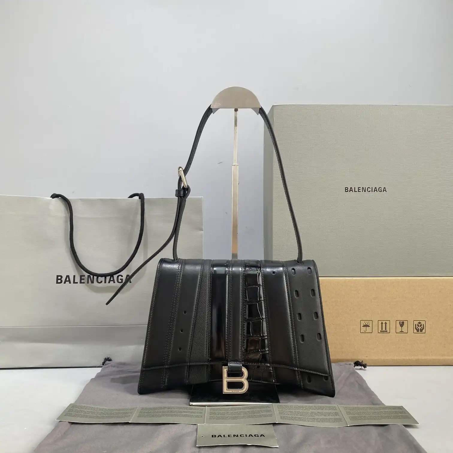 Where to buy Cheap BALENCIAGA WOMEN'S HOURGLASS MULTIBELT TOP HANDLE BAG 0202