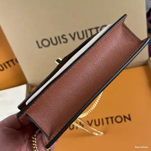 Affordable Cheap LOUIS CHAIN VUITTON MYLOCKME POCHETTE 0303