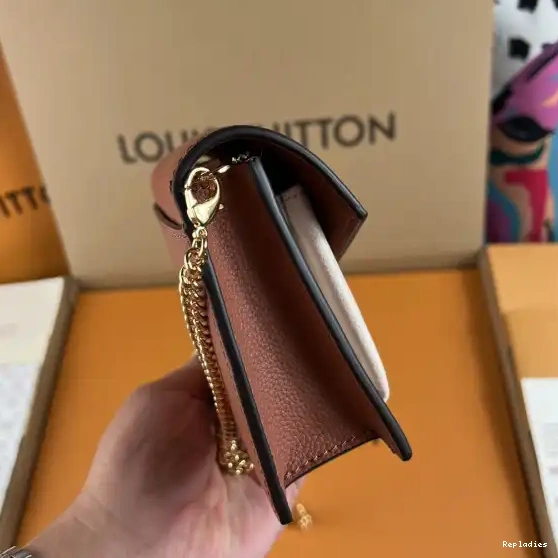 Affordable Cheap LOUIS CHAIN VUITTON MYLOCKME POCHETTE 0303