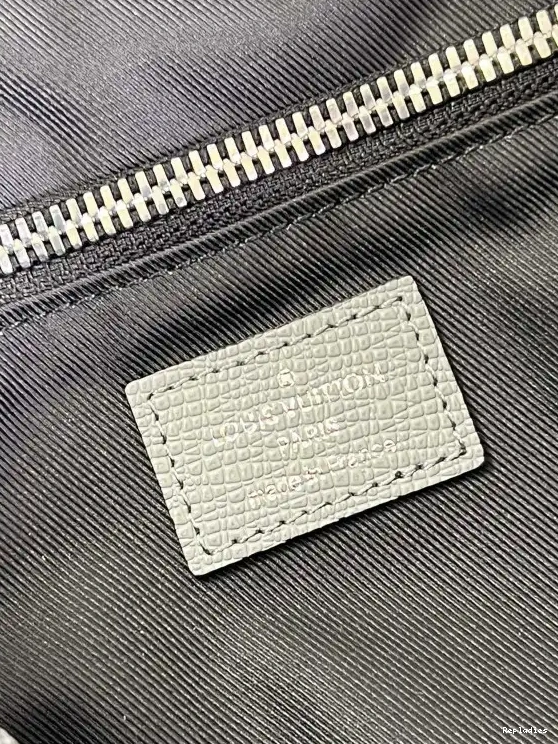 How to buy Cheap LOUIS FLAP NEW VUITTON MESSENGER 0303