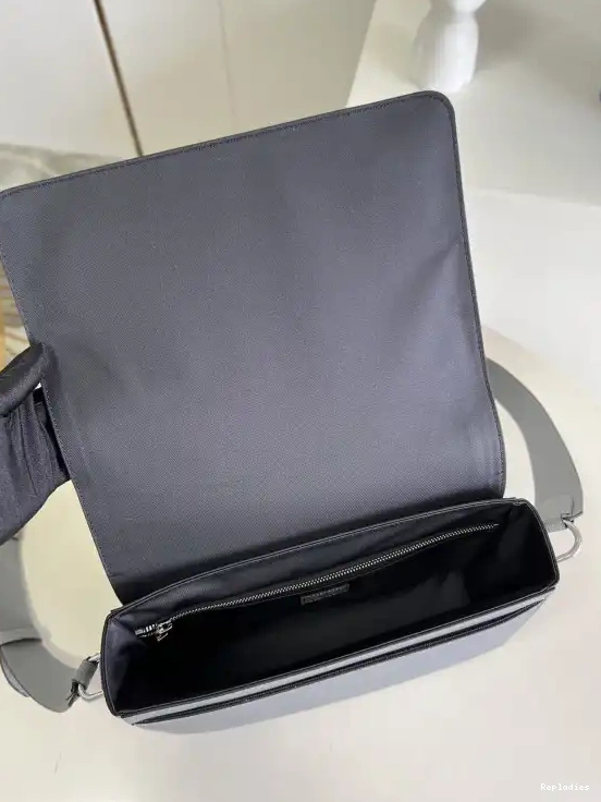 How to buy Cheap LOUIS FLAP NEW VUITTON MESSENGER 0303