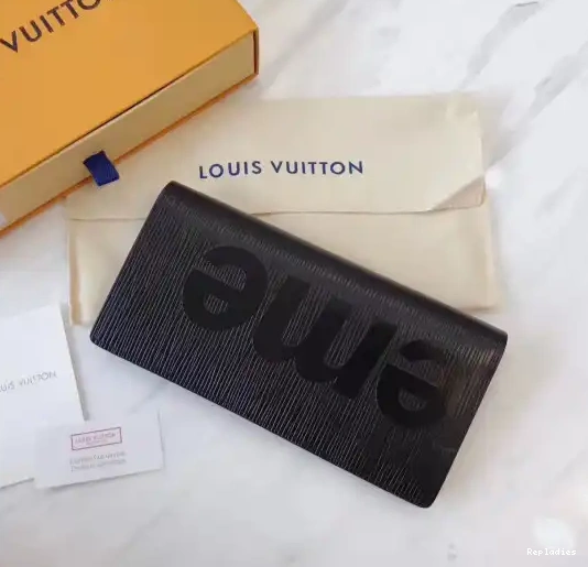 Where to buy Cheap wallet Supreme Louis Vuitton 0312