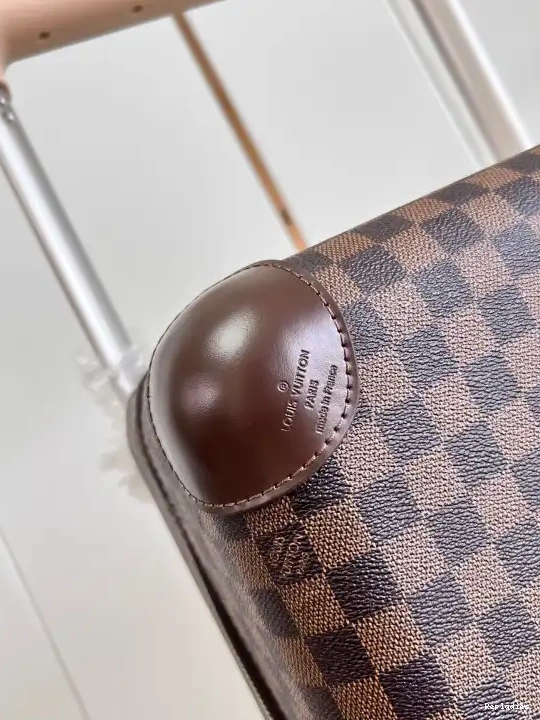 How to buy Cheap 55 HORIZON Louis Vuitton 0313