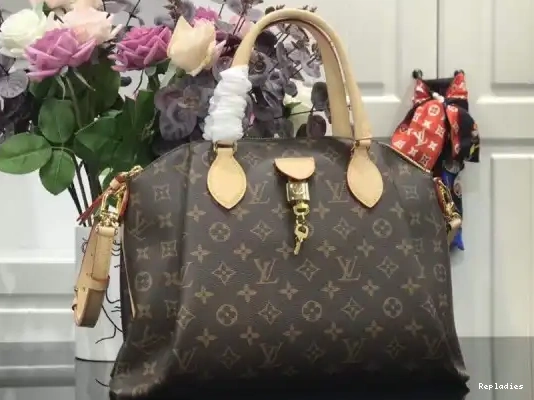 How to buy Cheap MM RIVOLI VUITTON LOUIS 0313