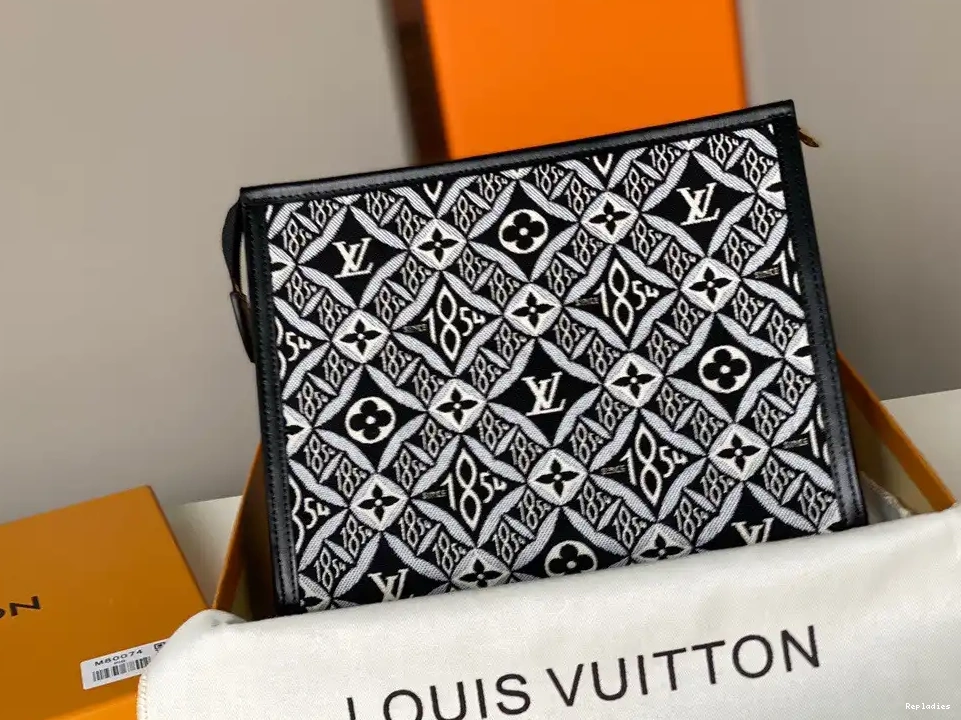 Cheap Authentic Cheap POUCH 26 VUITTON 1854 SINCE TOILETRY LOUIS 0303