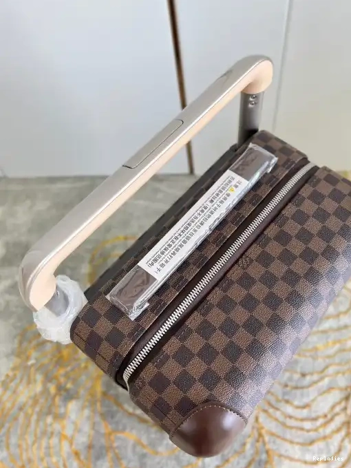 How to buy Cheap 55 HORIZON Louis Vuitton 0313