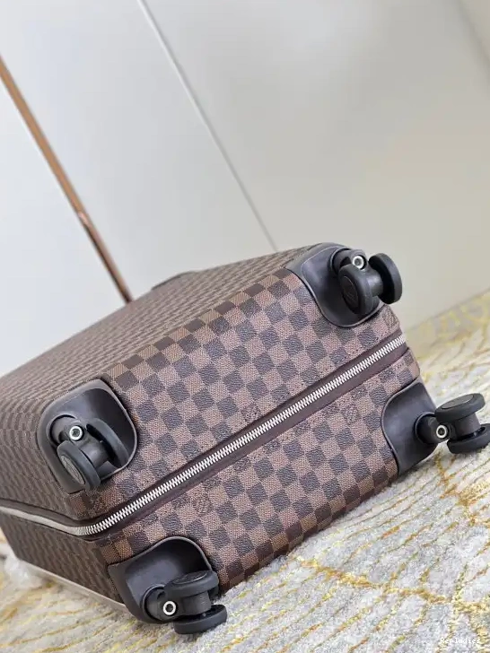 How to buy Cheap 55 HORIZON Louis Vuitton 0313